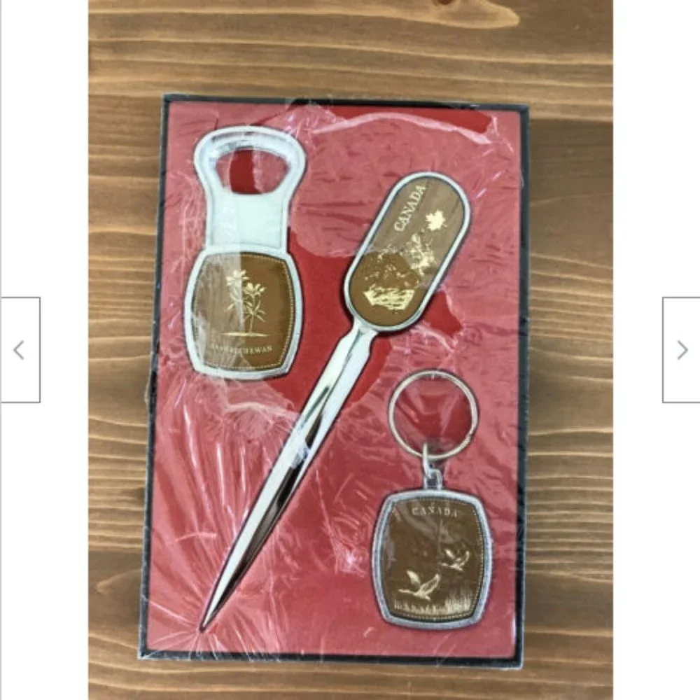 Vtg Souvenir Saskatchewan Canada Keychain, Letter & Bottle Opener Maple Leaf - Picture 2 of 7